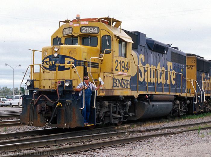 BNSF 2194 GP38.jpg